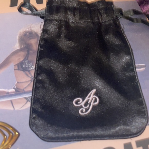 Brand new Agent Provocateur Sheba 18k gold plated rings & bag size M/L - Picture 4 of 6